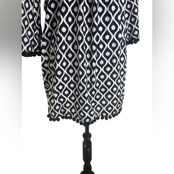 BODEN ESMERALDA POM POM GEOMETRIC NAVY AND WHITE KAFTAN/SWIM COVERUP  SIZE 2 - Picture 4 of 8